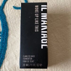 IL MAKIAGE “woke up like this”foundation #60